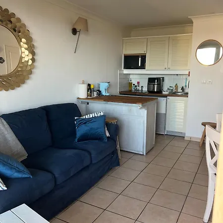 Ocean View - 2 Bedroom - At 50m - Spool Apartment